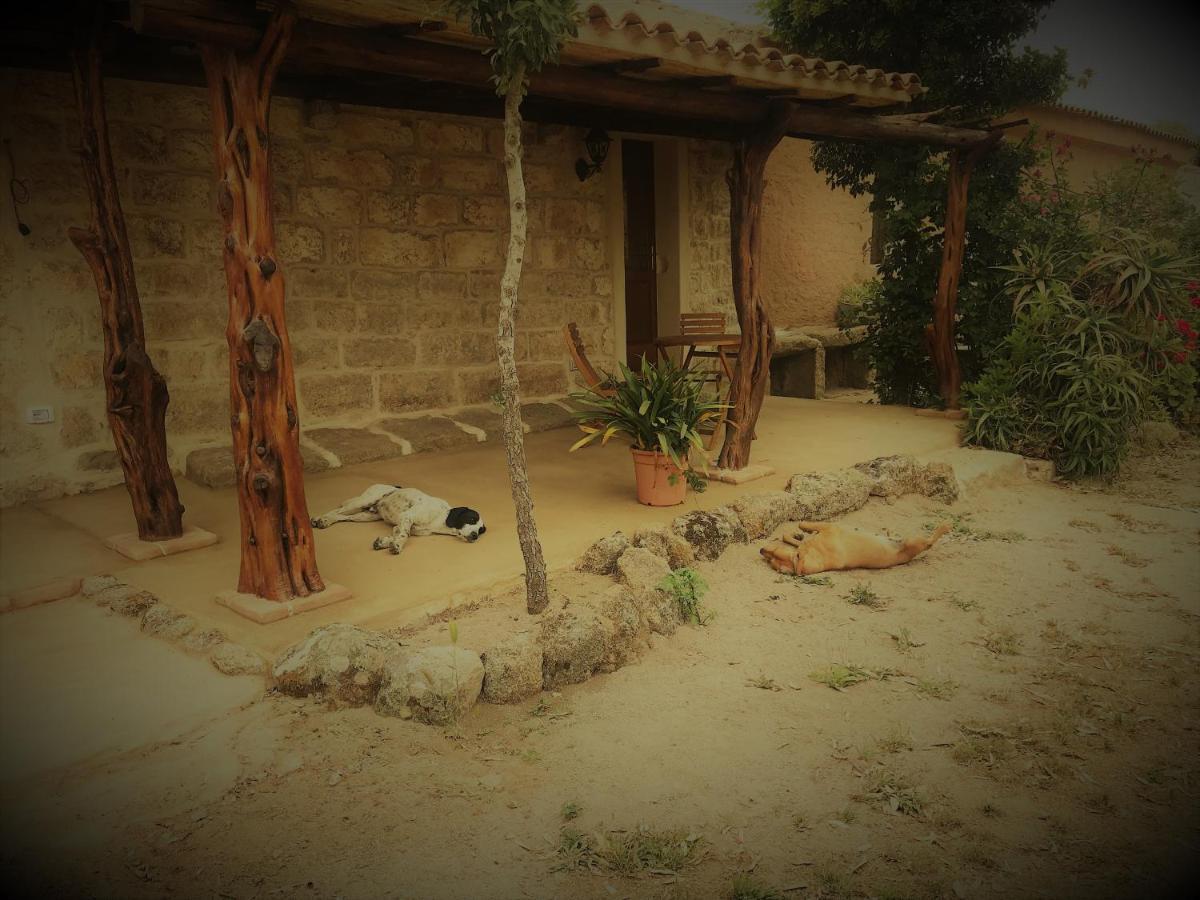 Li Casacci Bed and Breakfast Arzachena Εξωτερικό φωτογραφία